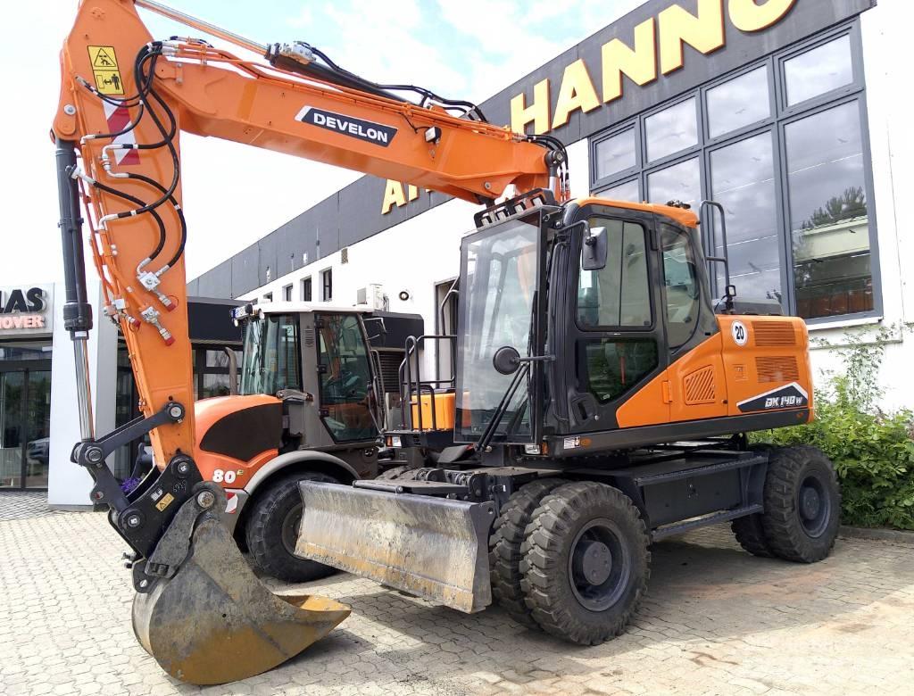 Doosan DX140W-7 轮式挖掘机