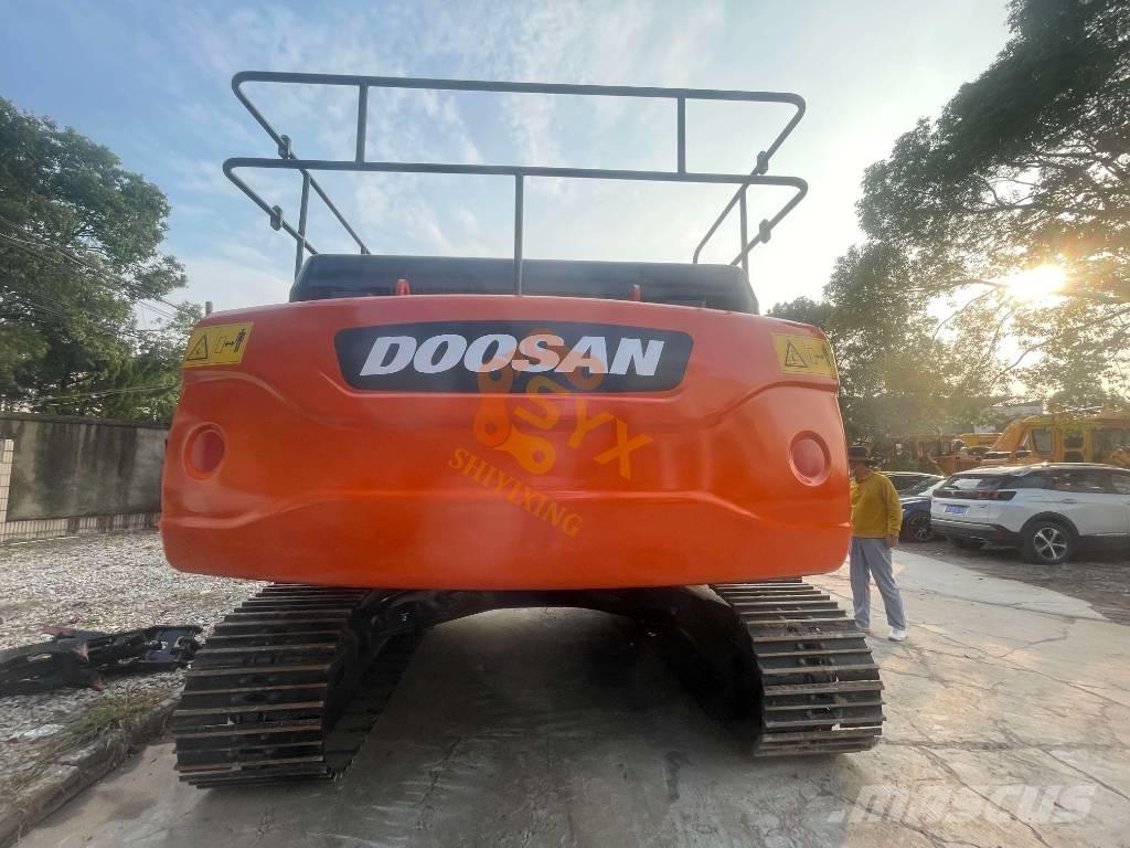 Doosan DX 300 履带挖掘机