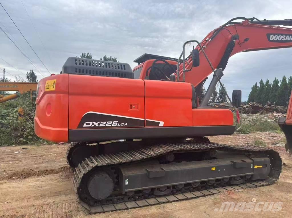 Doosan DX 225 履带挖掘机