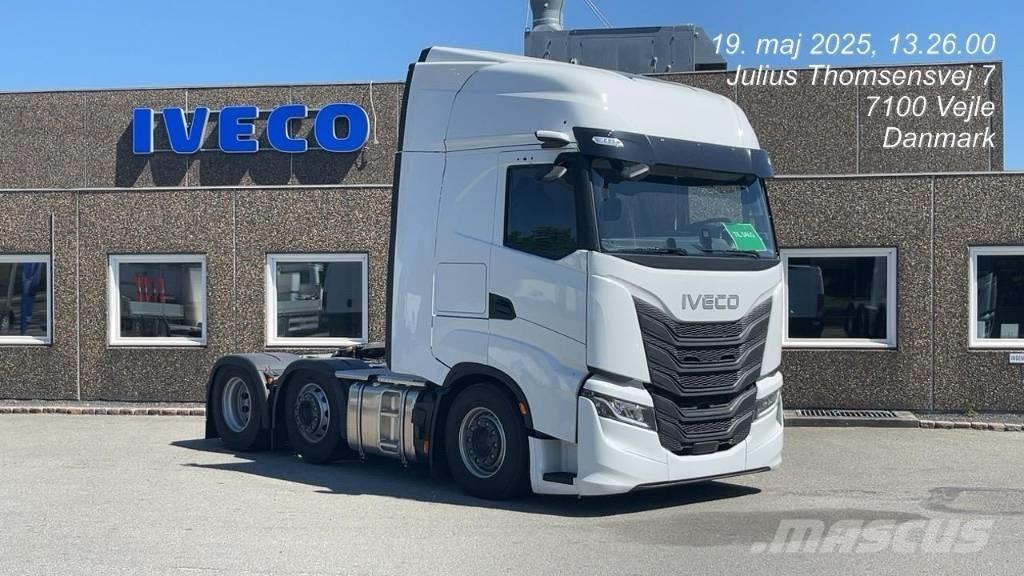Iveco S-Way 牵引车