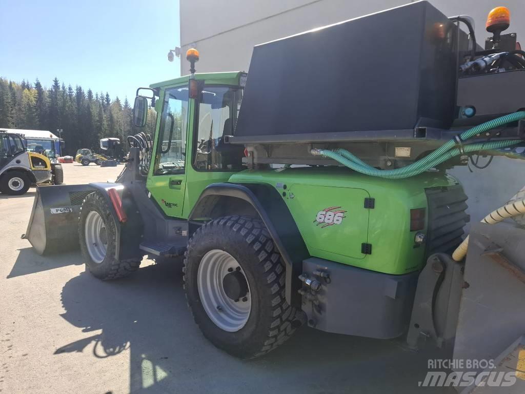 LM Trac 686 轮式装载机