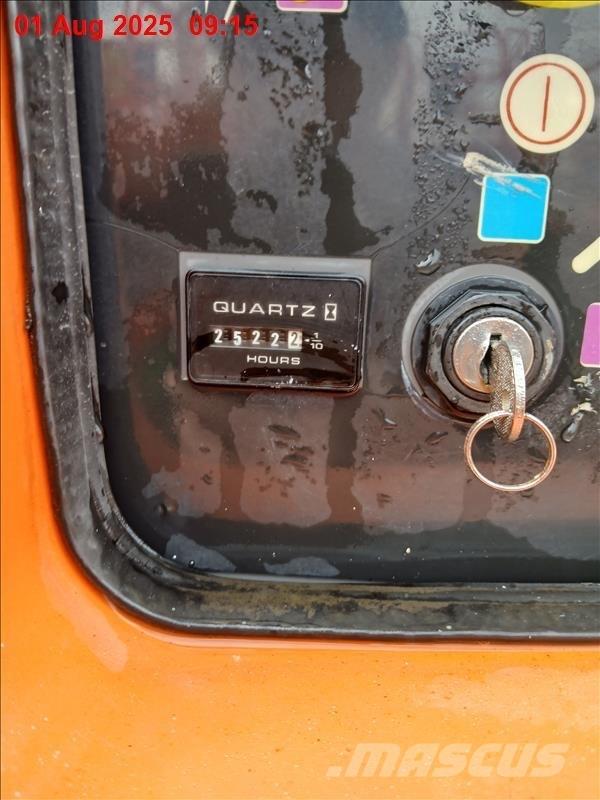 JLG 600 AJ 曲臂高空工作平台