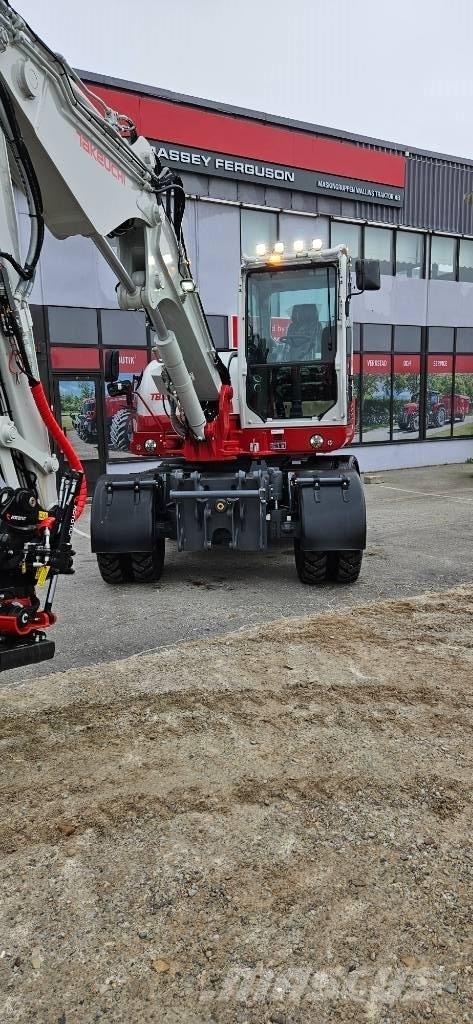 Takeuchi TB 395 W 轮式挖掘机