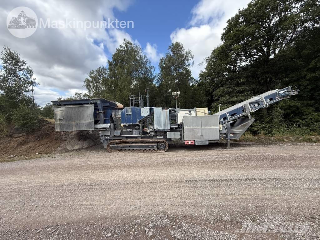 Sandvik CJ 412 移动式破碎机