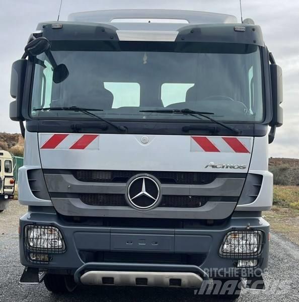 Mercedes-Benz 2641 集装箱叉车