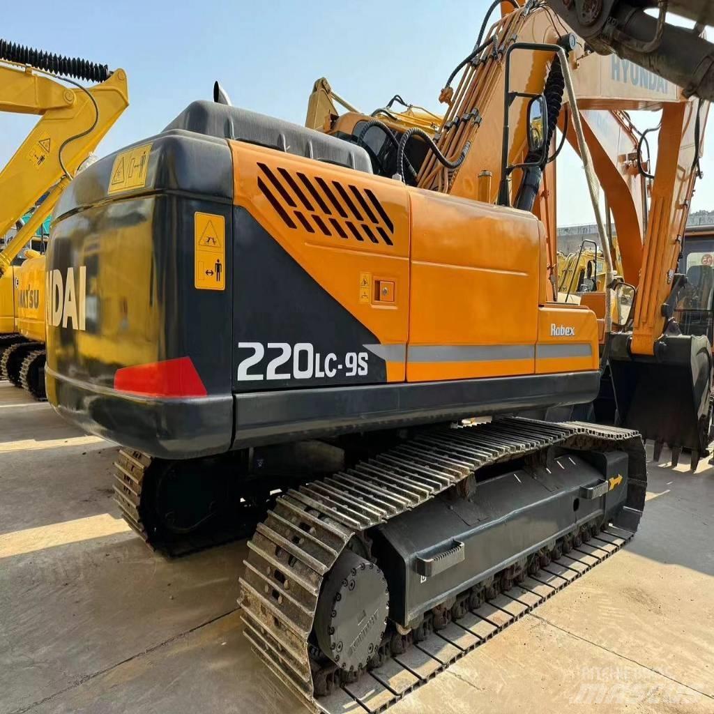 Hyundai R220LC-9S 履带挖掘机
