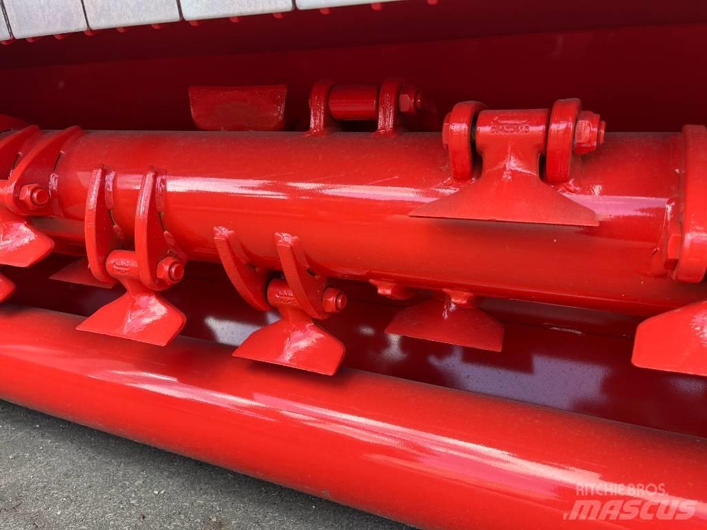 Maschio Giraffa XL 牧场割草机和切顶器