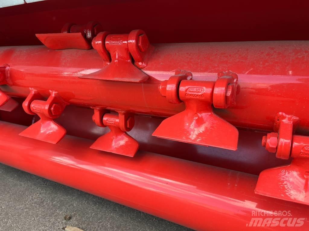 Maschio Giraffa XL 牧场割草机和切顶器