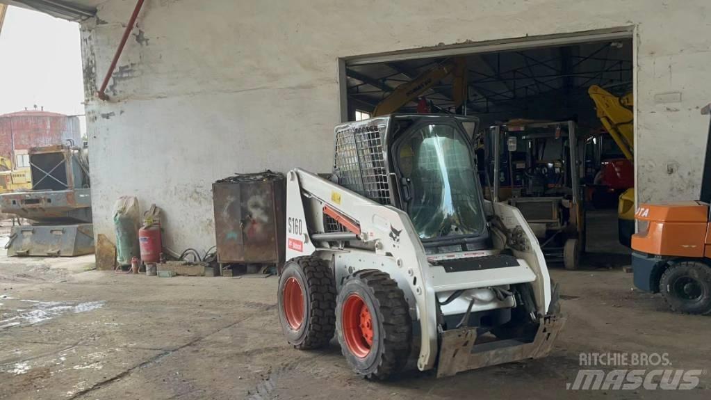 Bobcat S 160 滑移装载机