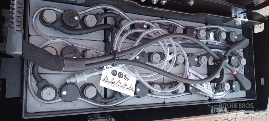 Toyota LPE 250 手摇升降机