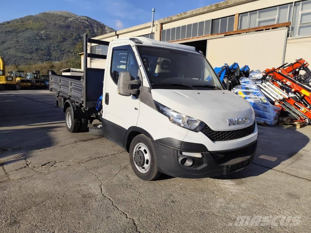 Iveco Daily 35-150 起重车