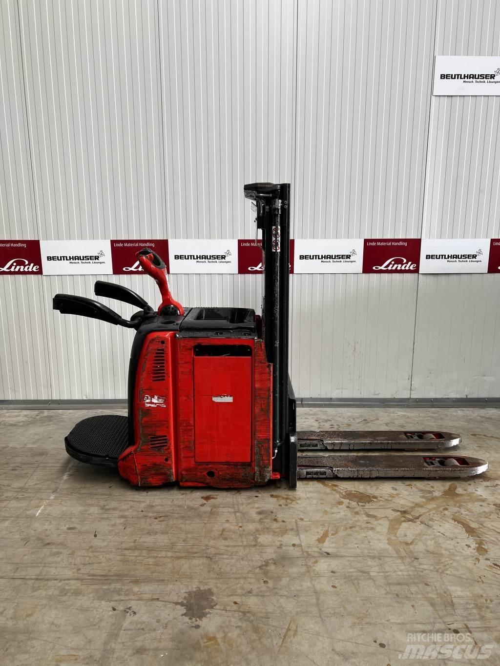Linde D12AP 手推堆垛车