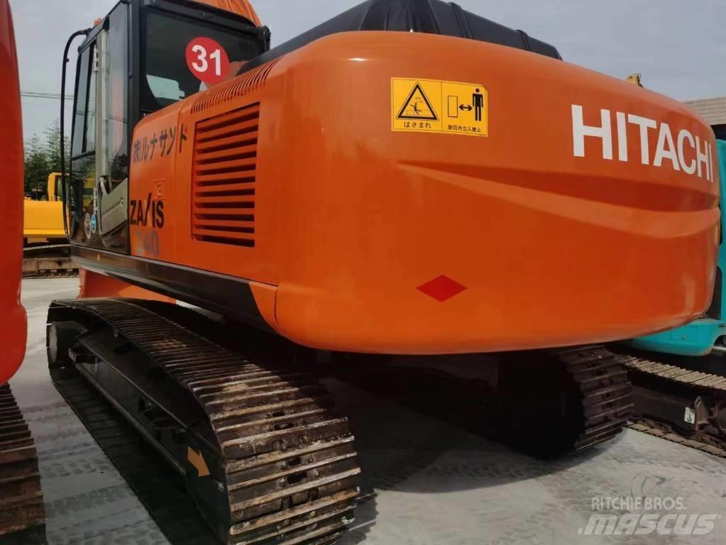 Hitachi ZX 240 履带挖掘机