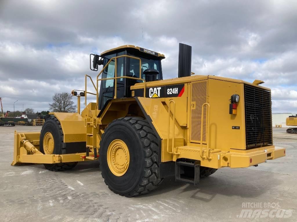 CAT 824 H 履带式推土机
