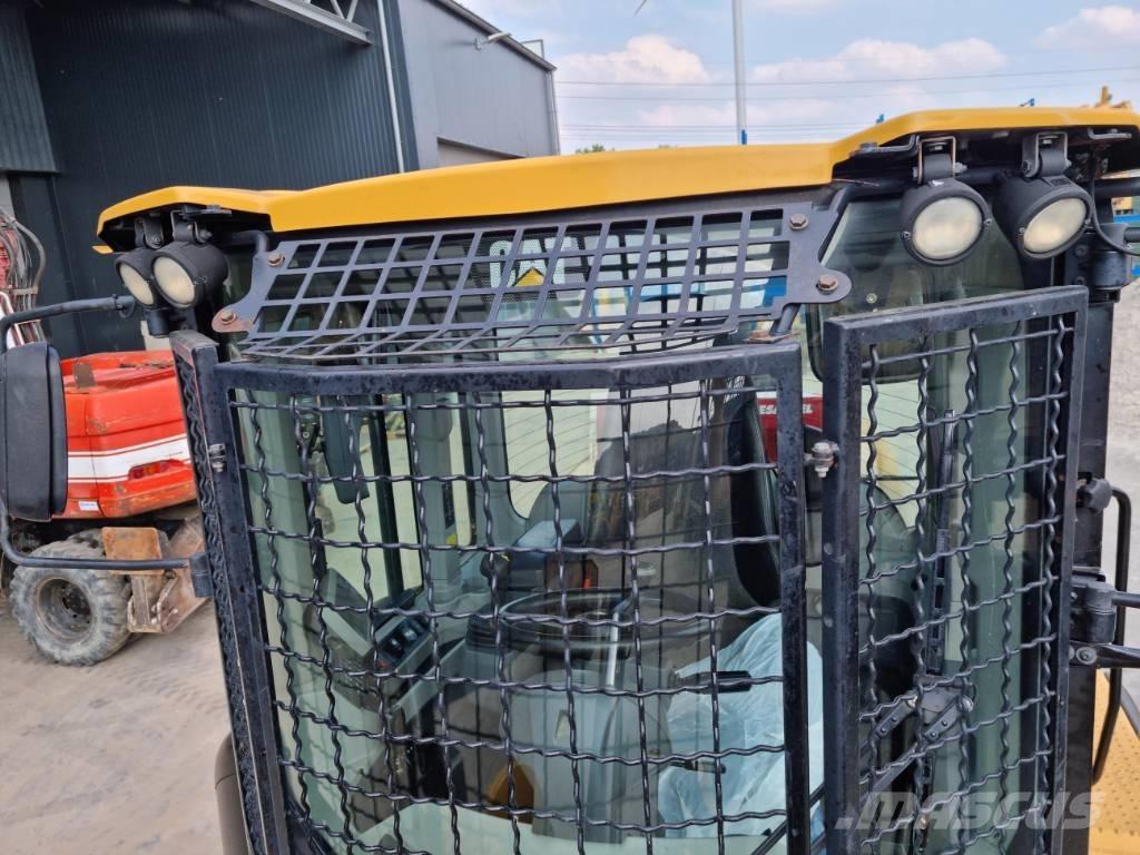 CAT 938K / 938M 驾驶室与内部