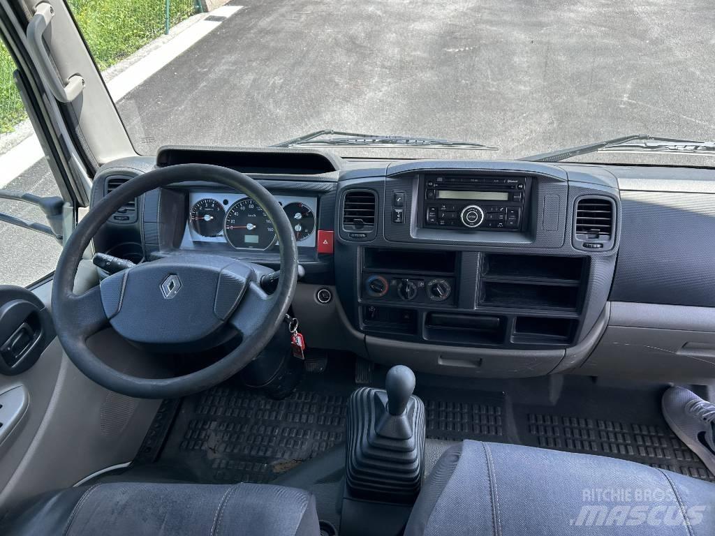 Renault Maxity 皮卡车