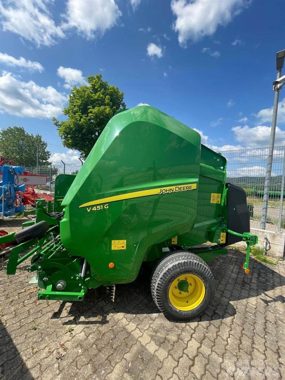 John Deere V451G 圆捆打捆机