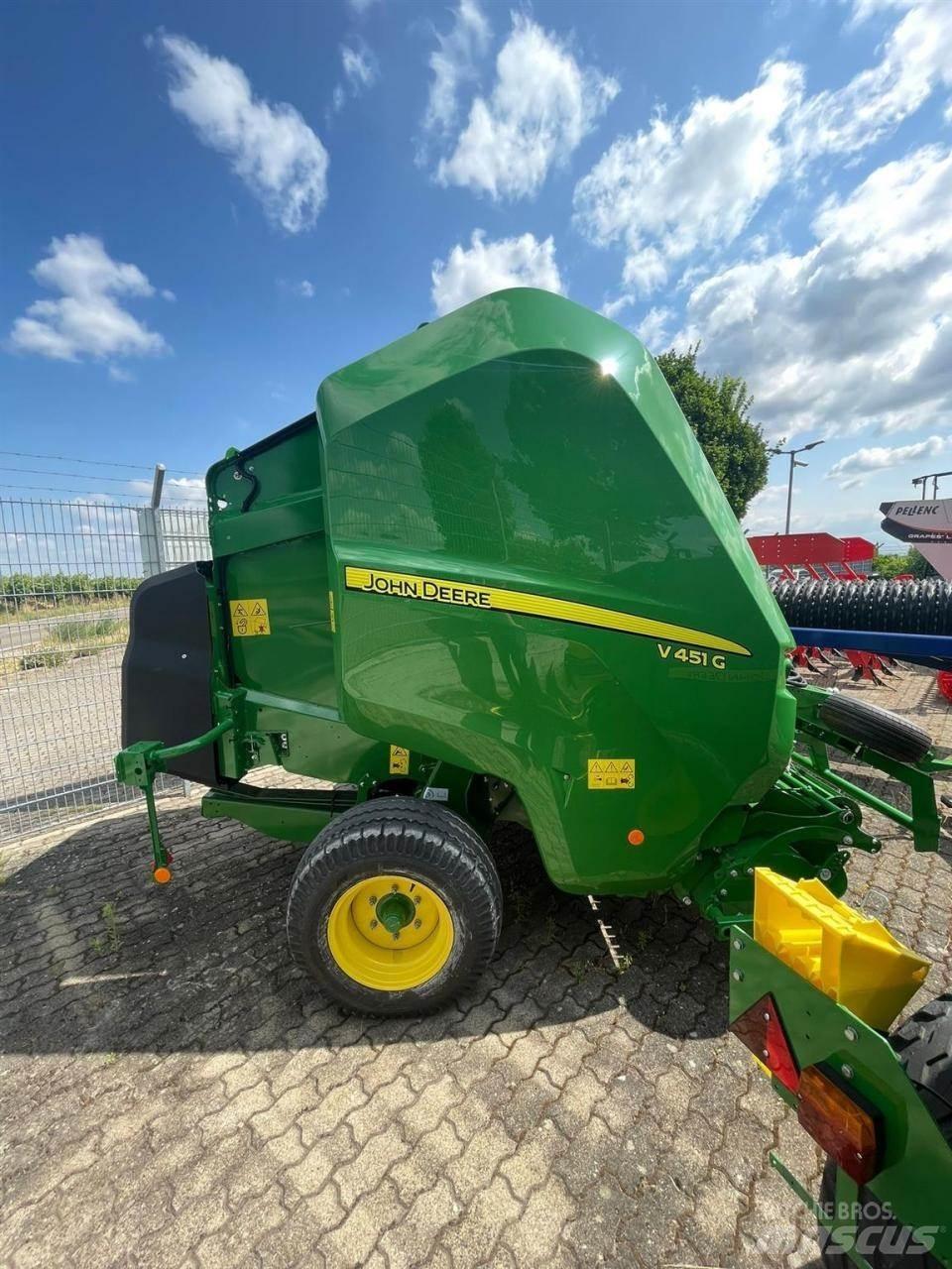 John Deere V451G 圆捆打捆机
