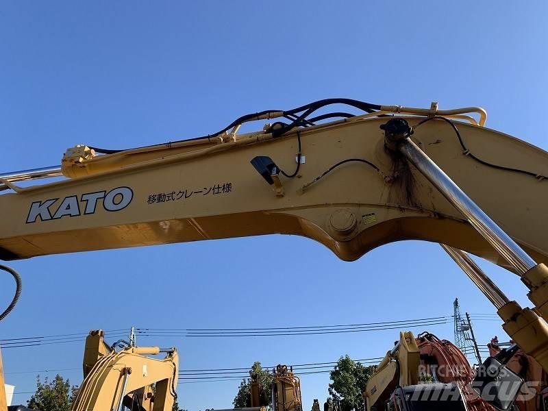 Kato HD513MR-6 履带挖掘机