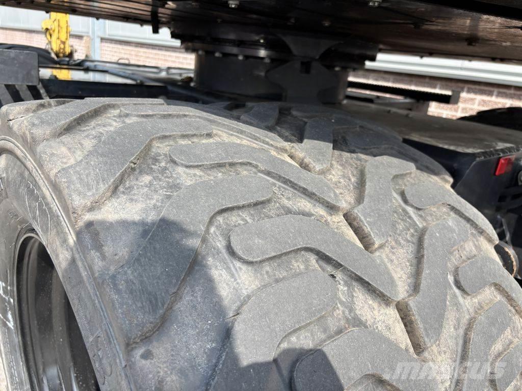 Yanmar B75W 轮式挖掘机