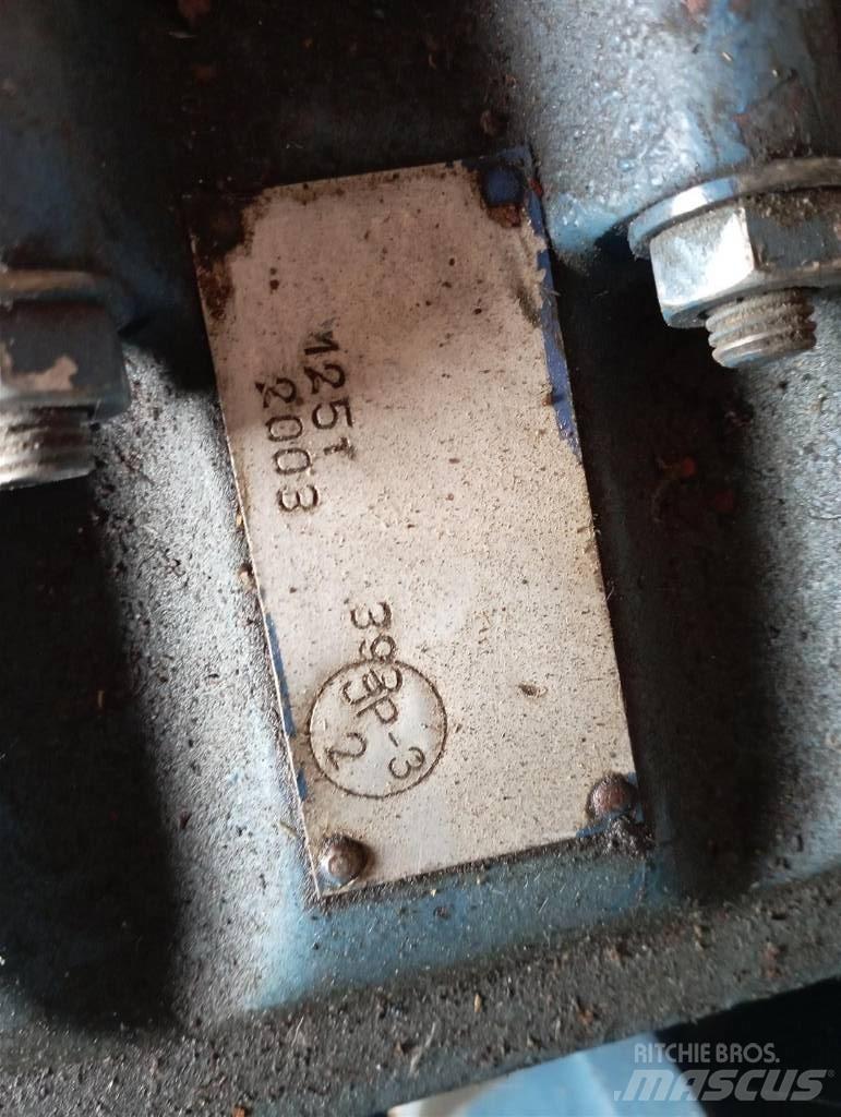  Spomasz DR125T 压缩机
