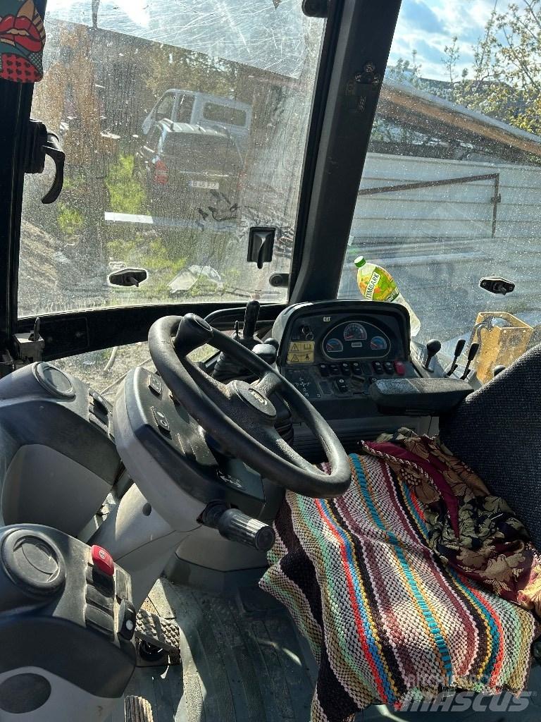 CAT 422 E 反铲装载机