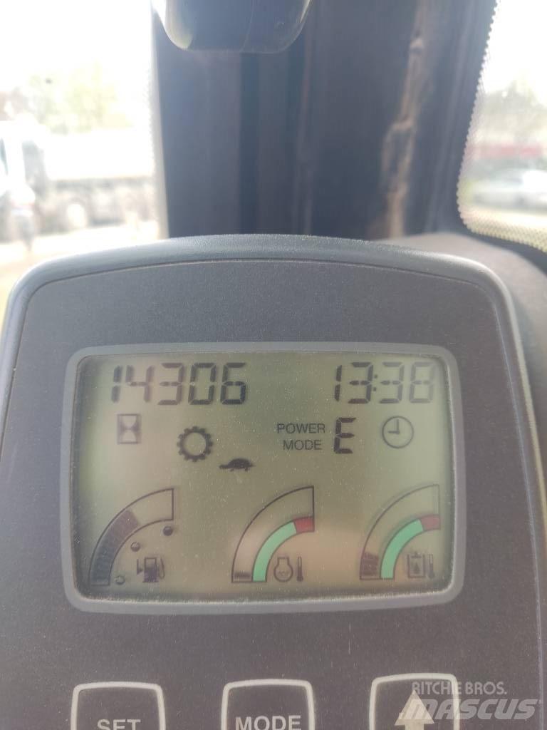 JCB JS 175 W 轮式挖掘机