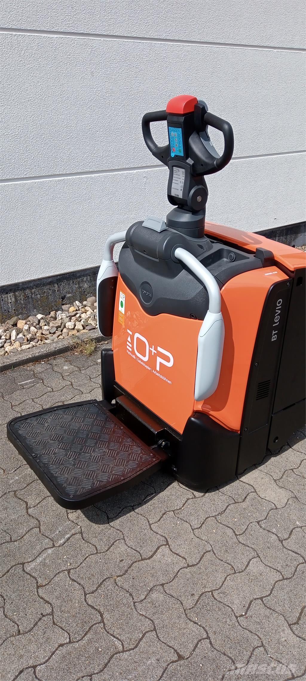 Toyota LPE 220 手推堆垛车