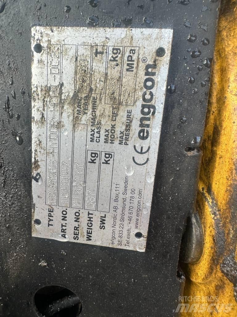 Hitachi ZX 85 USB-6 中型挖掘机