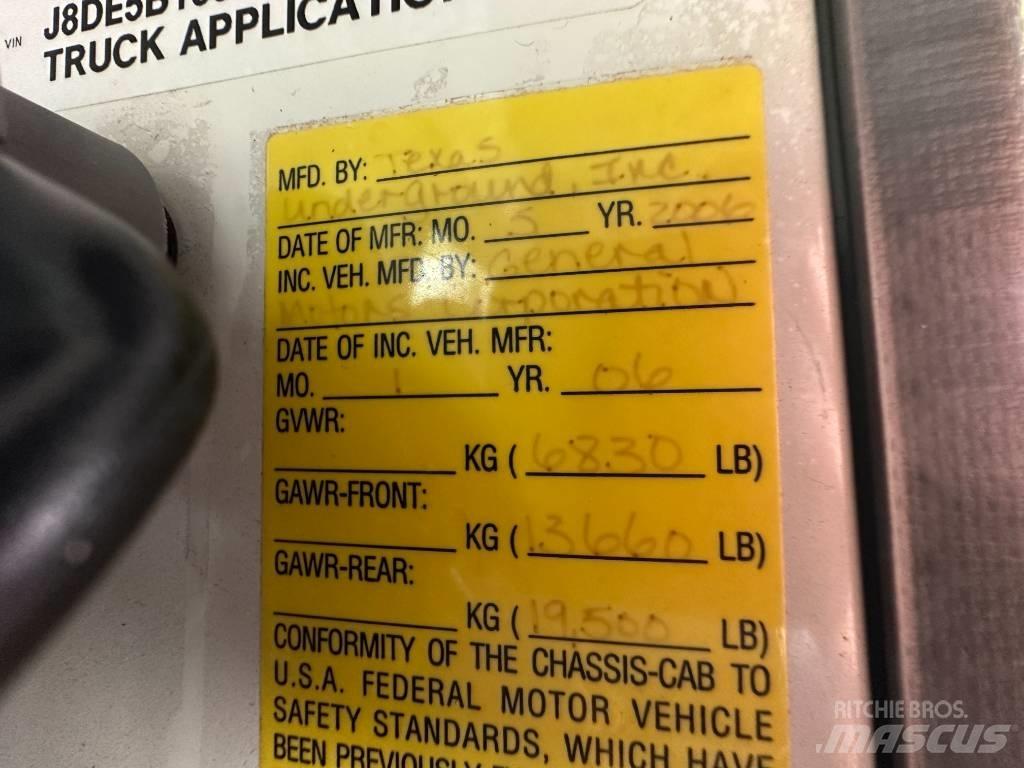 GMC W 5500 HD 组合/真空油槽车