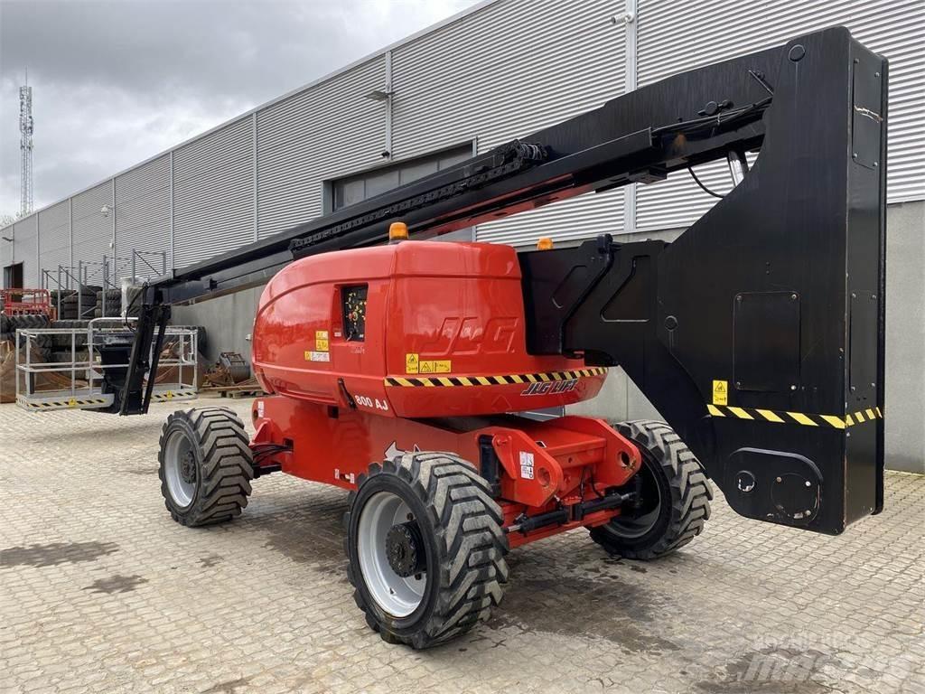 JLG 800AJ 曲臂高空工作平台