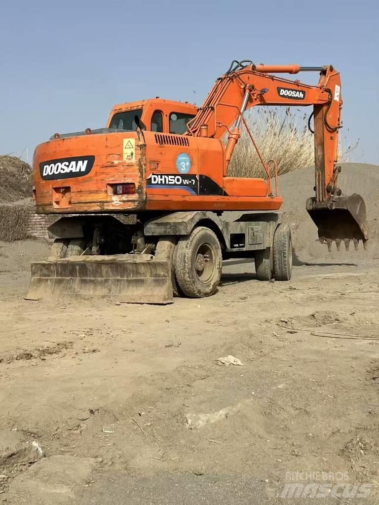 Doosan DH150 W-7 轮式挖掘机