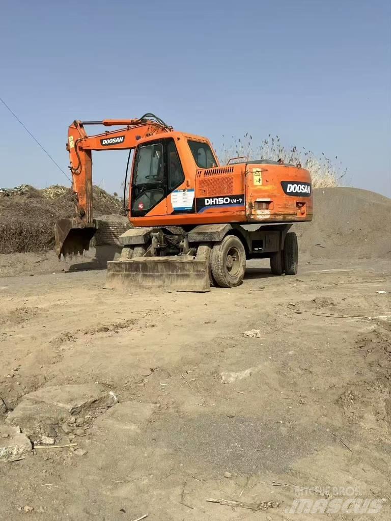 Doosan DH150 W-7 轮式挖掘机