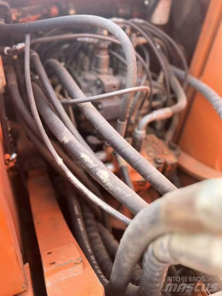 Doosan DH150 W-7 轮式挖掘机