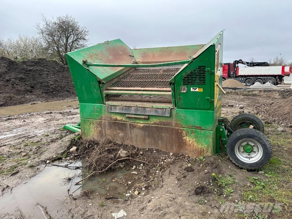 McCloskey MINI SIZER 移动式破碎机