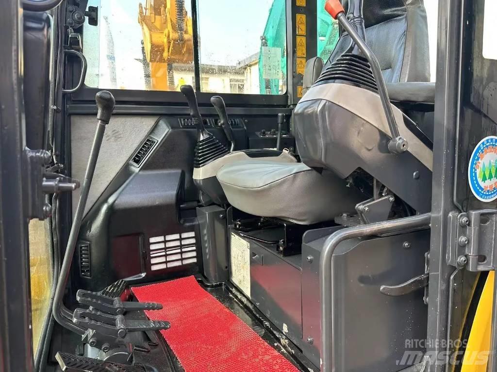 Komatsu PC 56-7 小型挖掘机