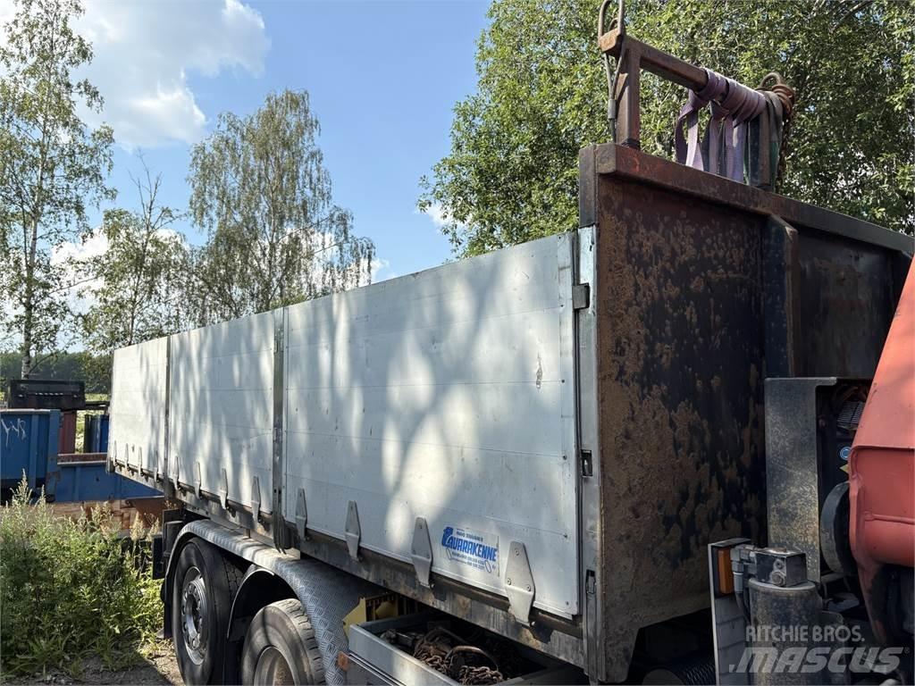 Volvo FM460 6x2*4 起重车