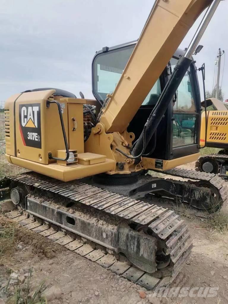 CAT 307E2 中型挖掘机