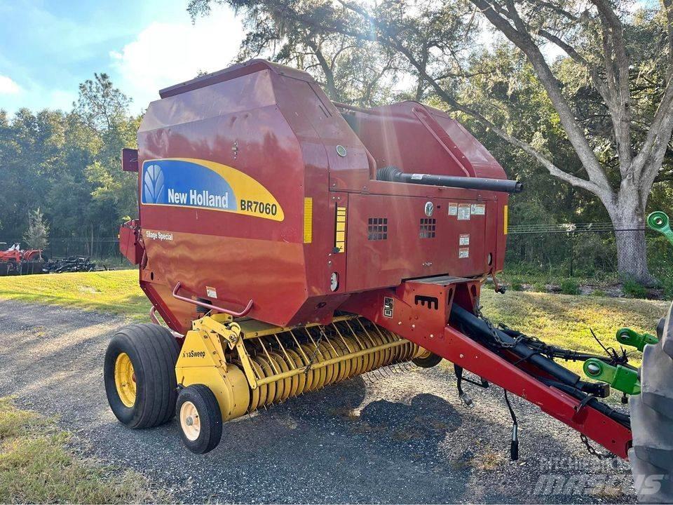 New Holland BR 7060 圆捆打捆机