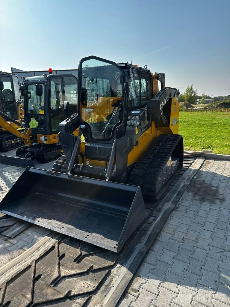 XCMG XC7-TV12 滑移装载机