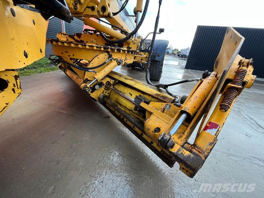 Volvo G 946 平地机/推土机