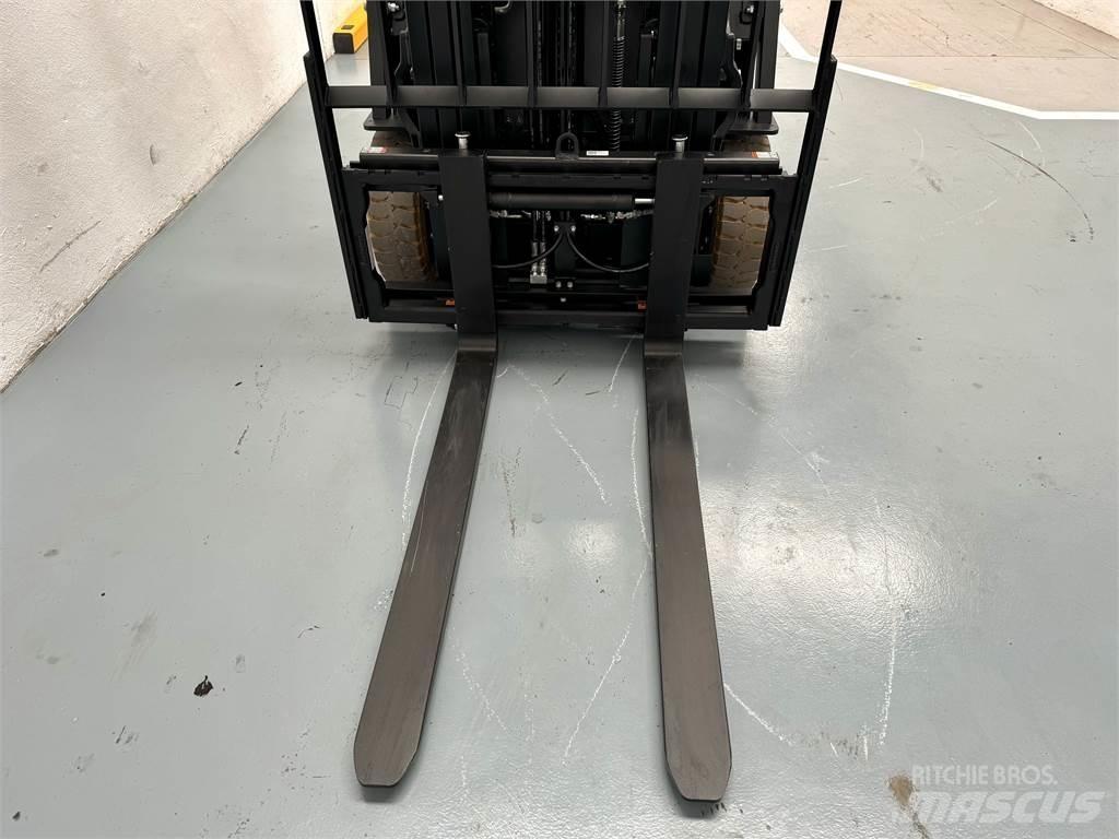  CPD15TVL 电动叉车