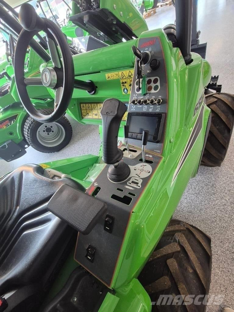 Avant 635 滑移装载机