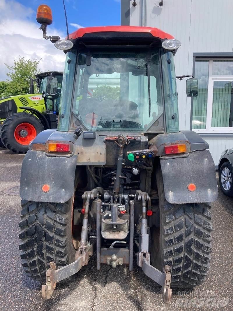 Kubota M7040 小型拖拉机