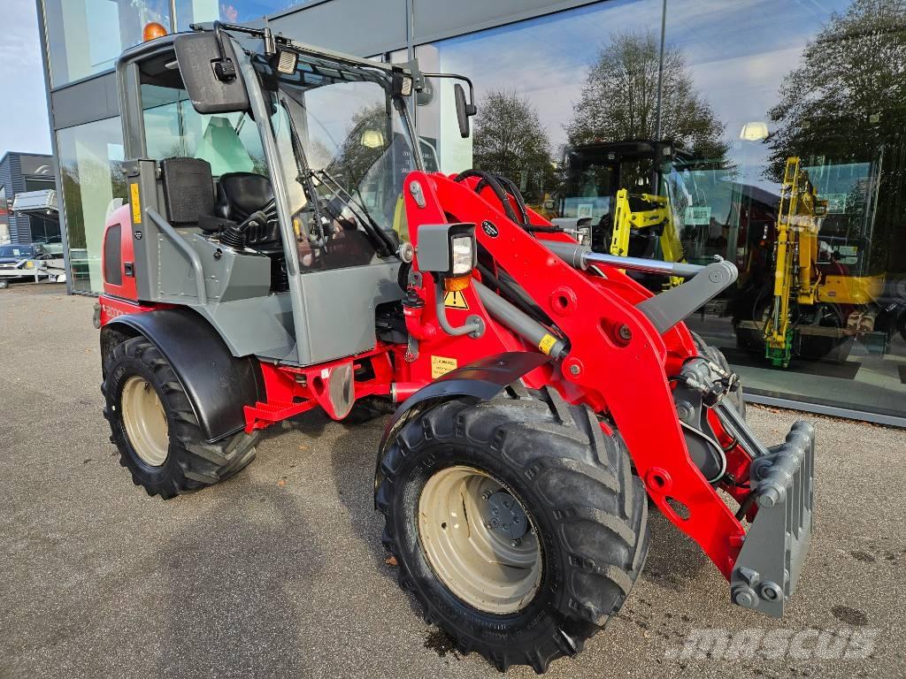 Weidemann 2070LP 小型装载机