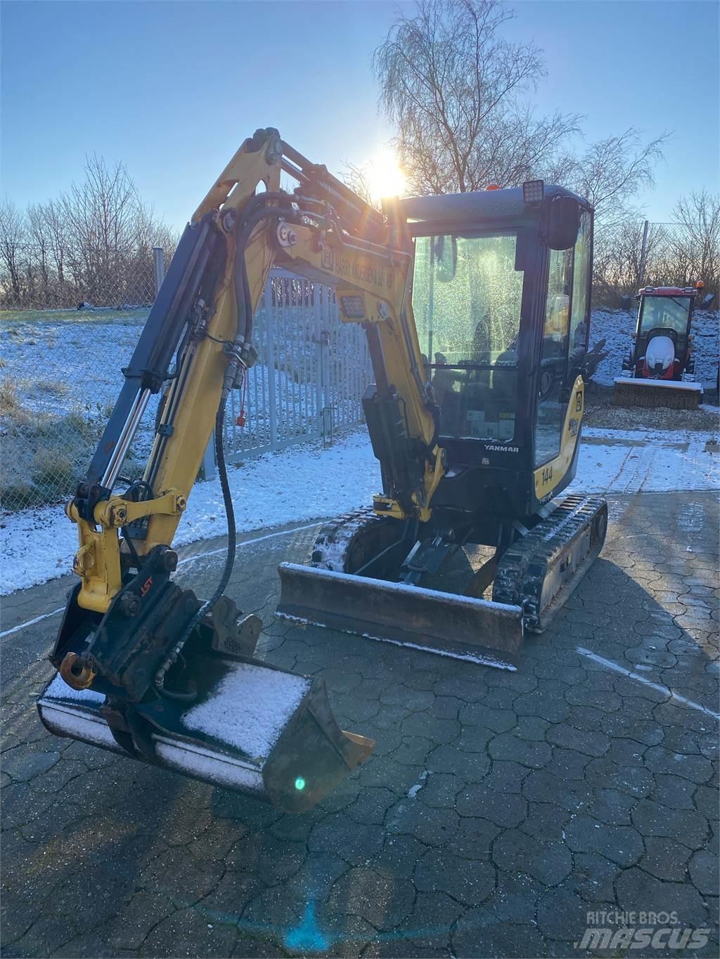 Yanmar SV22 小型挖掘机