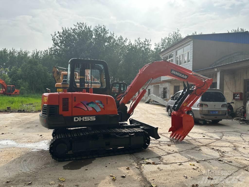 Doosan DH 55 小型挖掘机