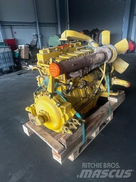 Komatsu SA6D140-1 发动机