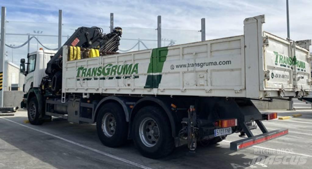 Hiab 477 E-8 随车折臂吊