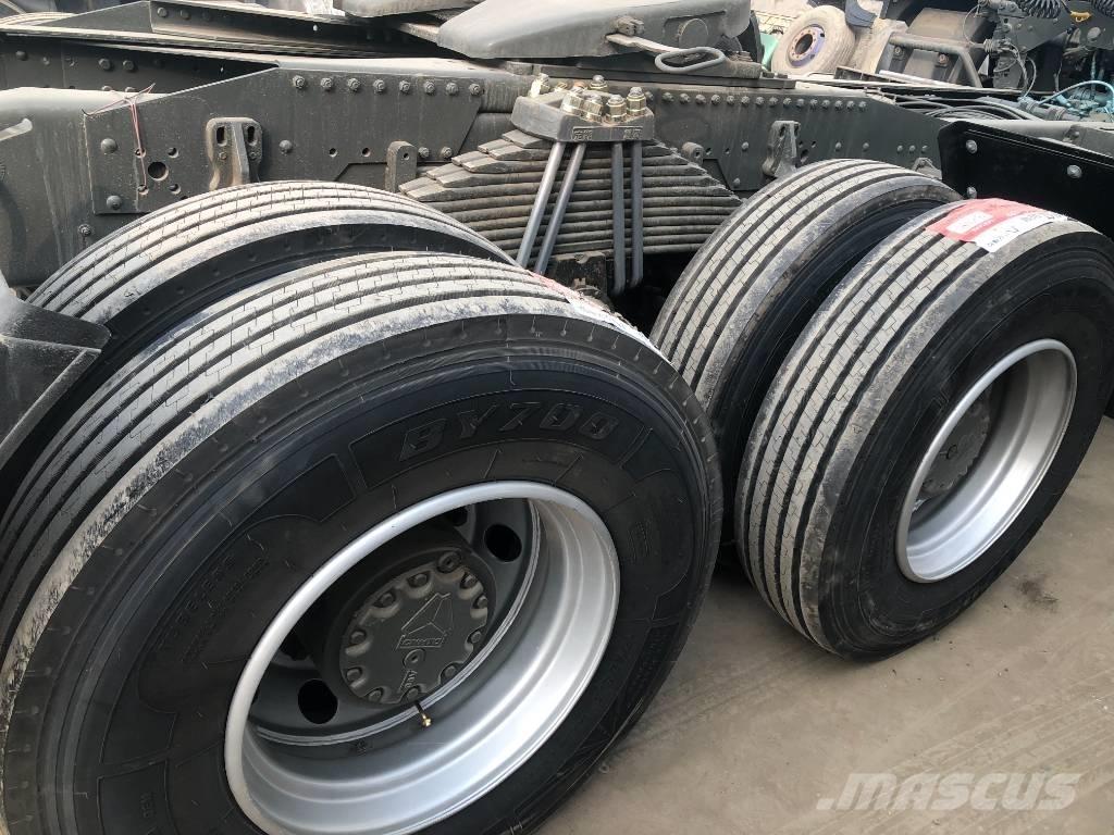 Howo 375 6x4 牵引车